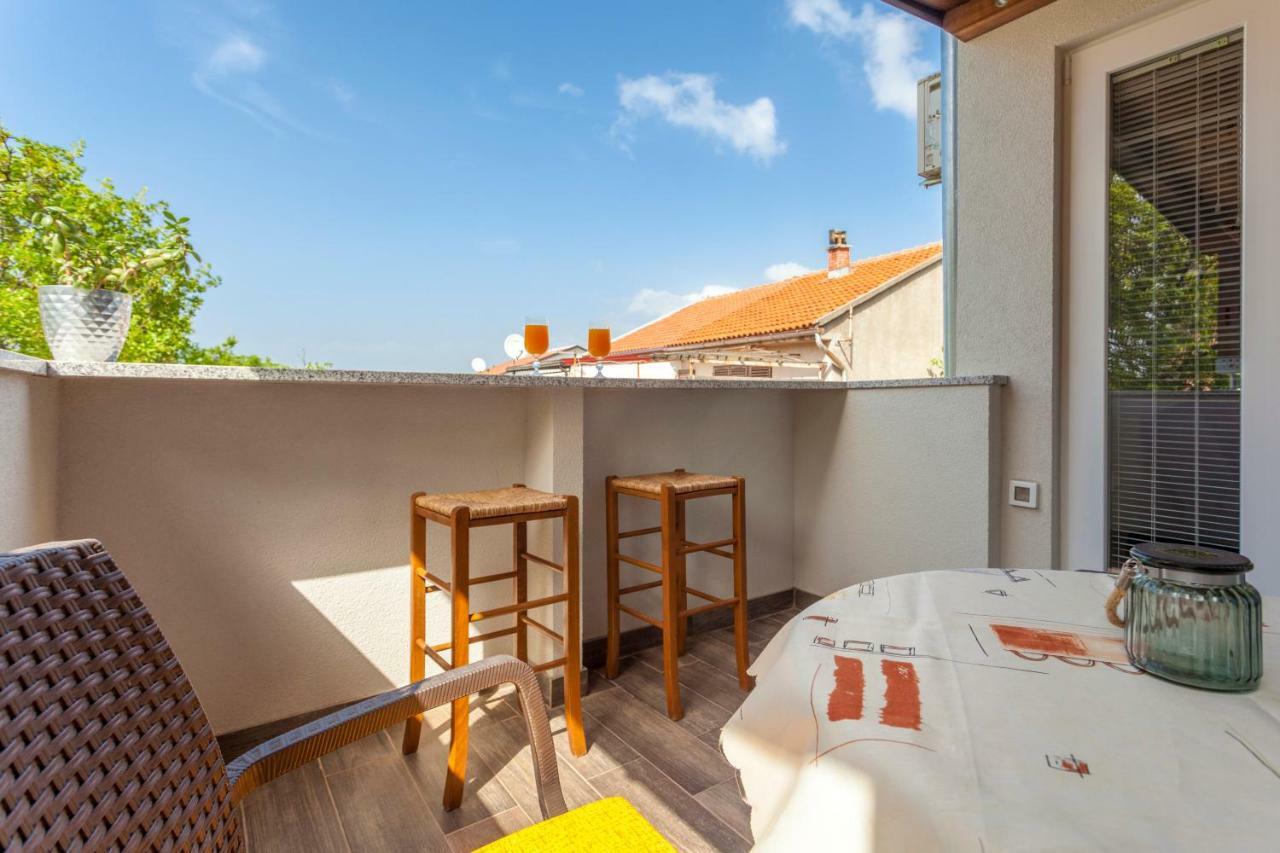 Apartment Hasanec By El-Pi Tours Нивице Екстериор снимка